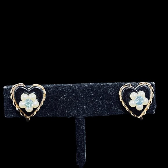 Lot of 5 Gold Tone Screw Back Earrings (5372) - Picture 3 of 9